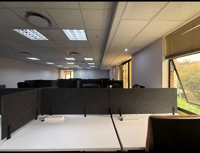 3,756M² OFFICE TO LET IN ROSEBANK